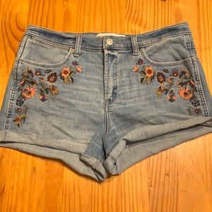 Embroidered High Rise Shorts